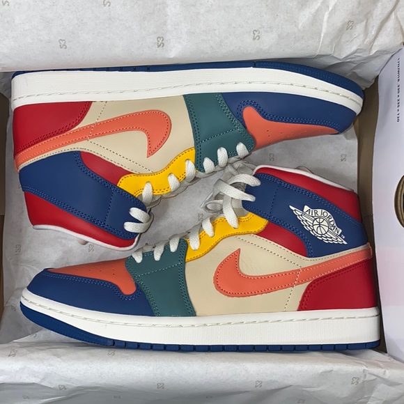 Jordan Shoes - Women’s Air Jordan 1 MID SE…